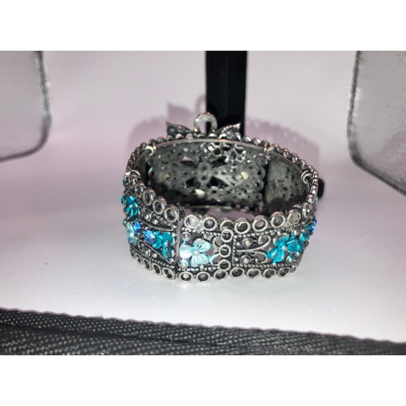 Turquoise Floral Rhinestone Cuff 2.25" Bracelet! - Picture 6 of 8
